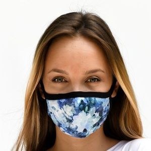 Face mask with filter in storage bag